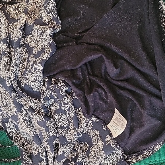 LOFT Womans Black & White Blouse with Flutter Sleeves, Size: XL - Picture 9 of 10